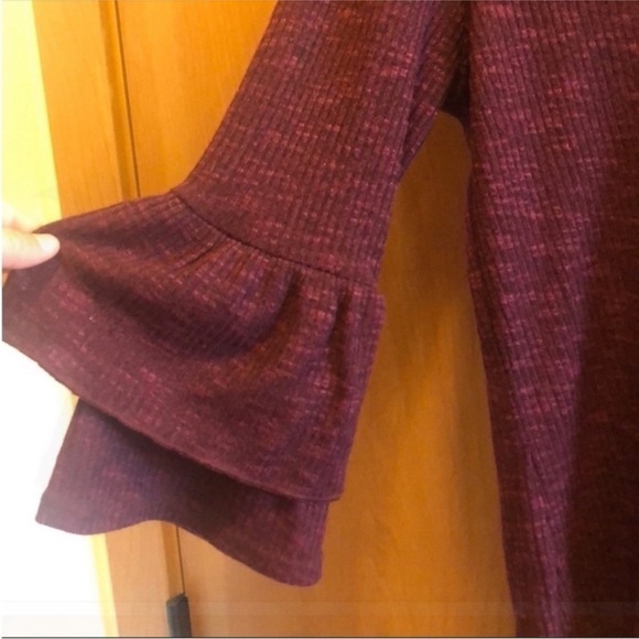 Nordstrom Size Large Bell Sleeve Purple Top. - Picture 6 of 8